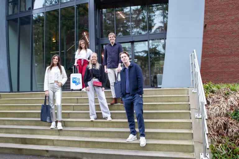 TMO Associate degree Fashion Business Professional